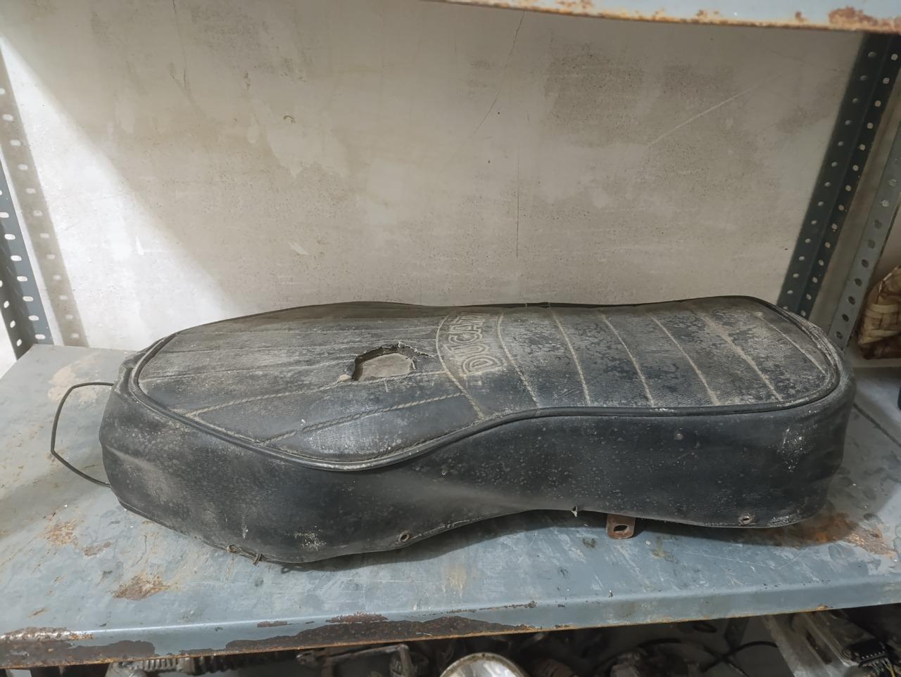 Selle Ducati 125 160 175 200 250 TS Deluxe LesAnciennes.com