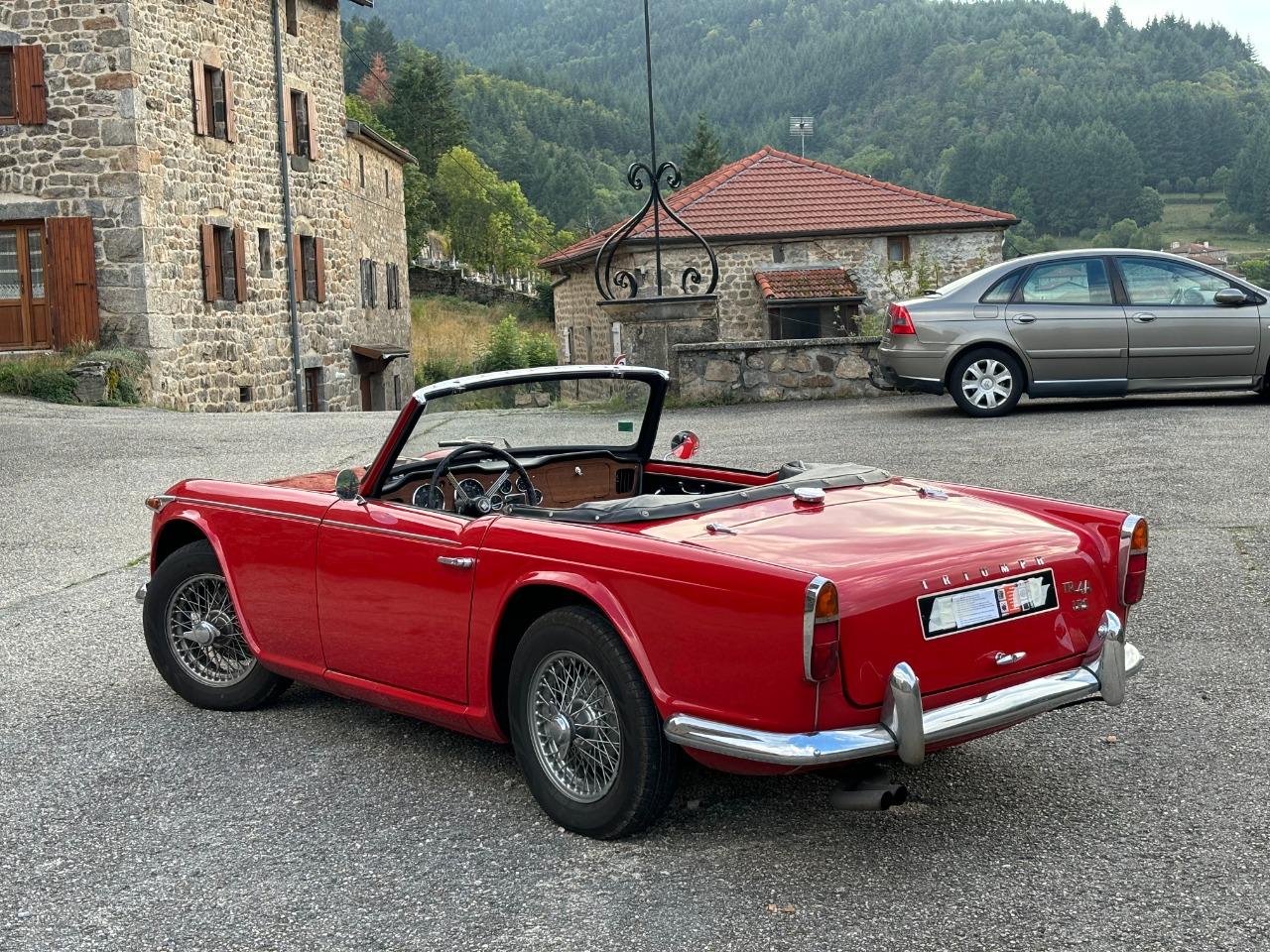 1966 Triumph TR4 IRS TR4A, foto 2