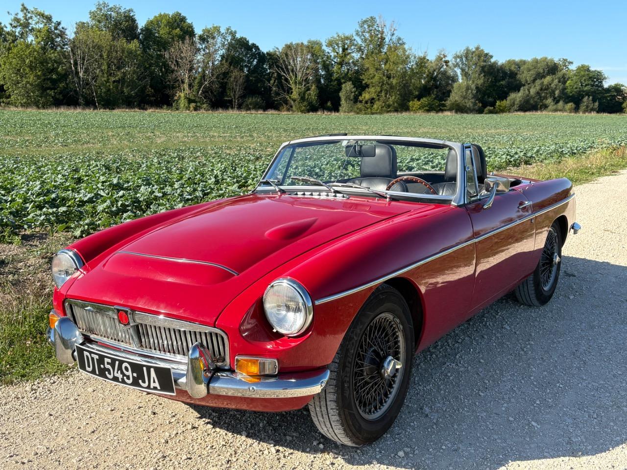 MG MGC Roadster - 1969 LesAnciennes.com