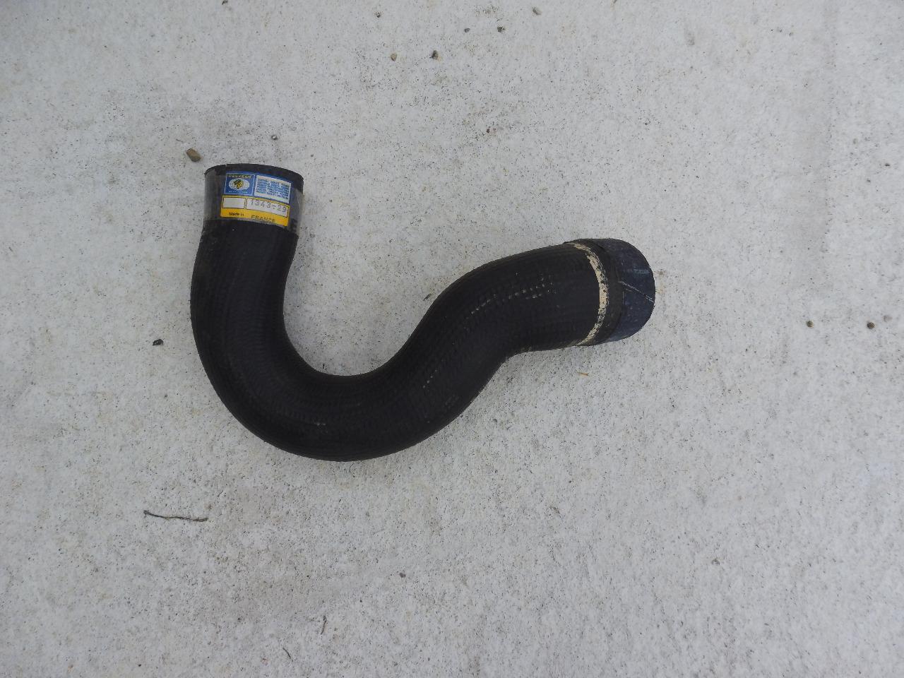 Durite PEUGEOT 504 diesel LesAnciennes.com