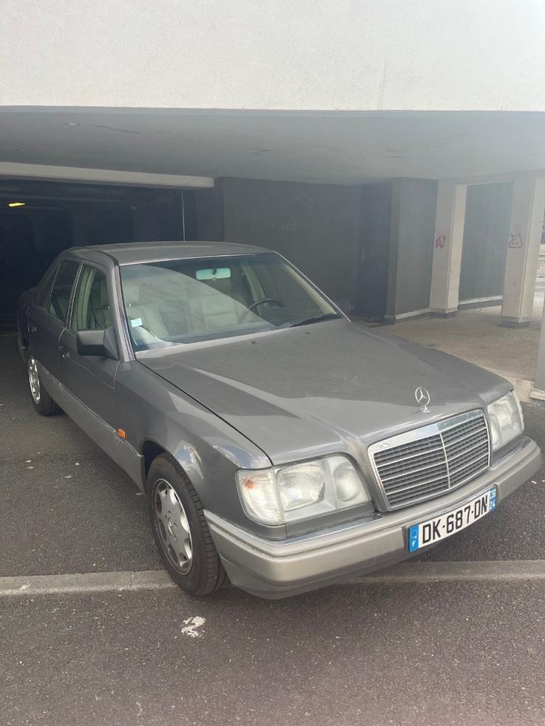 MERCEDES E320 - 1993 LesAnciennes.com