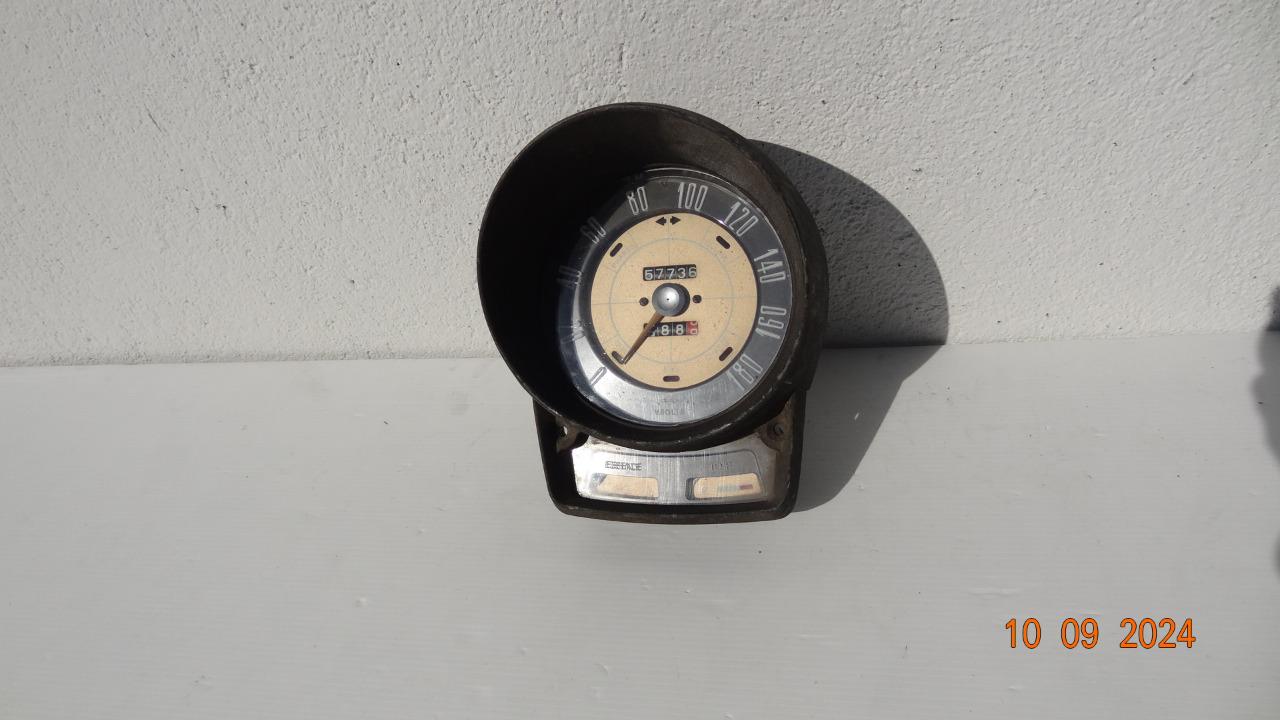 Bloc d'instruments SIMCA 1500 LesAnciennes.com