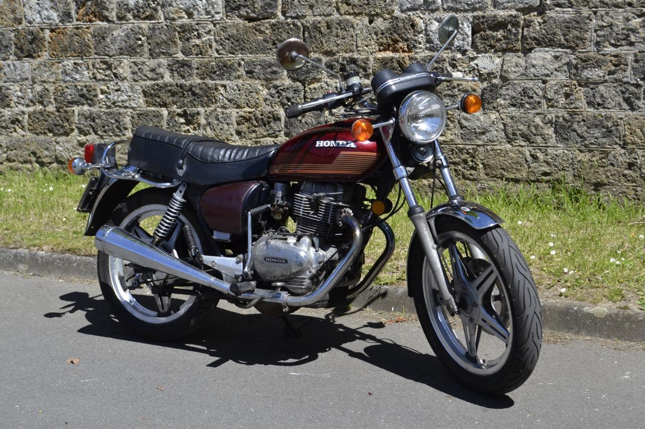 HONDA CB 400 TWIN - 1979 LesAnciennes.com