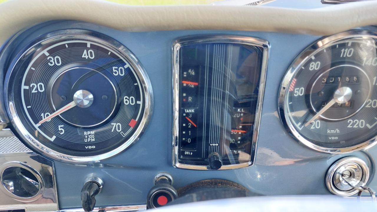MERCEDES 280 SL Pagode 280 SL Califo - 1970 LesAnciennes.com
