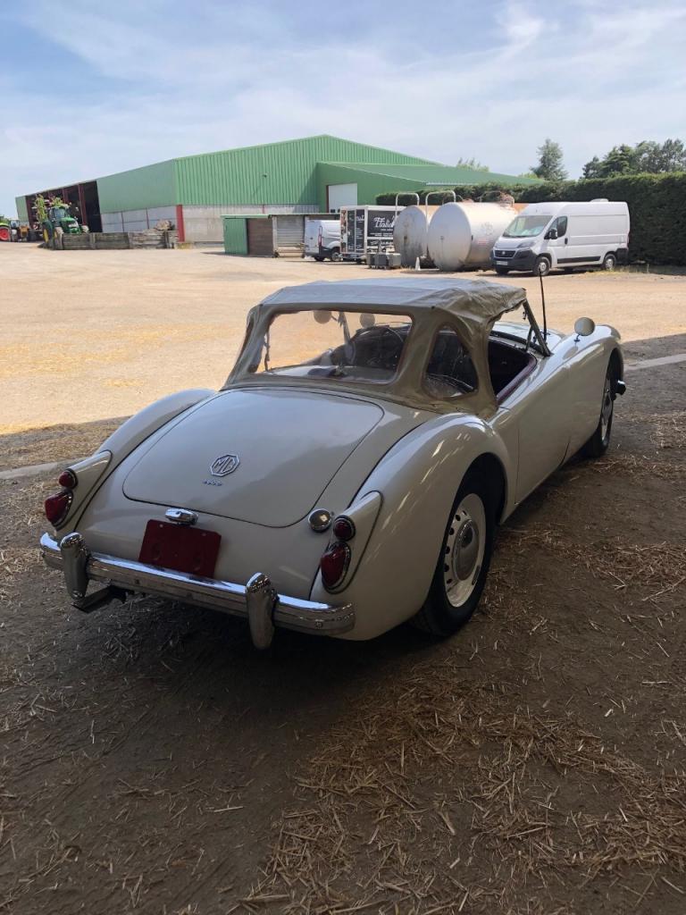 MG MGA ROADSTER 1600 - 1960 LesAnciennes.com