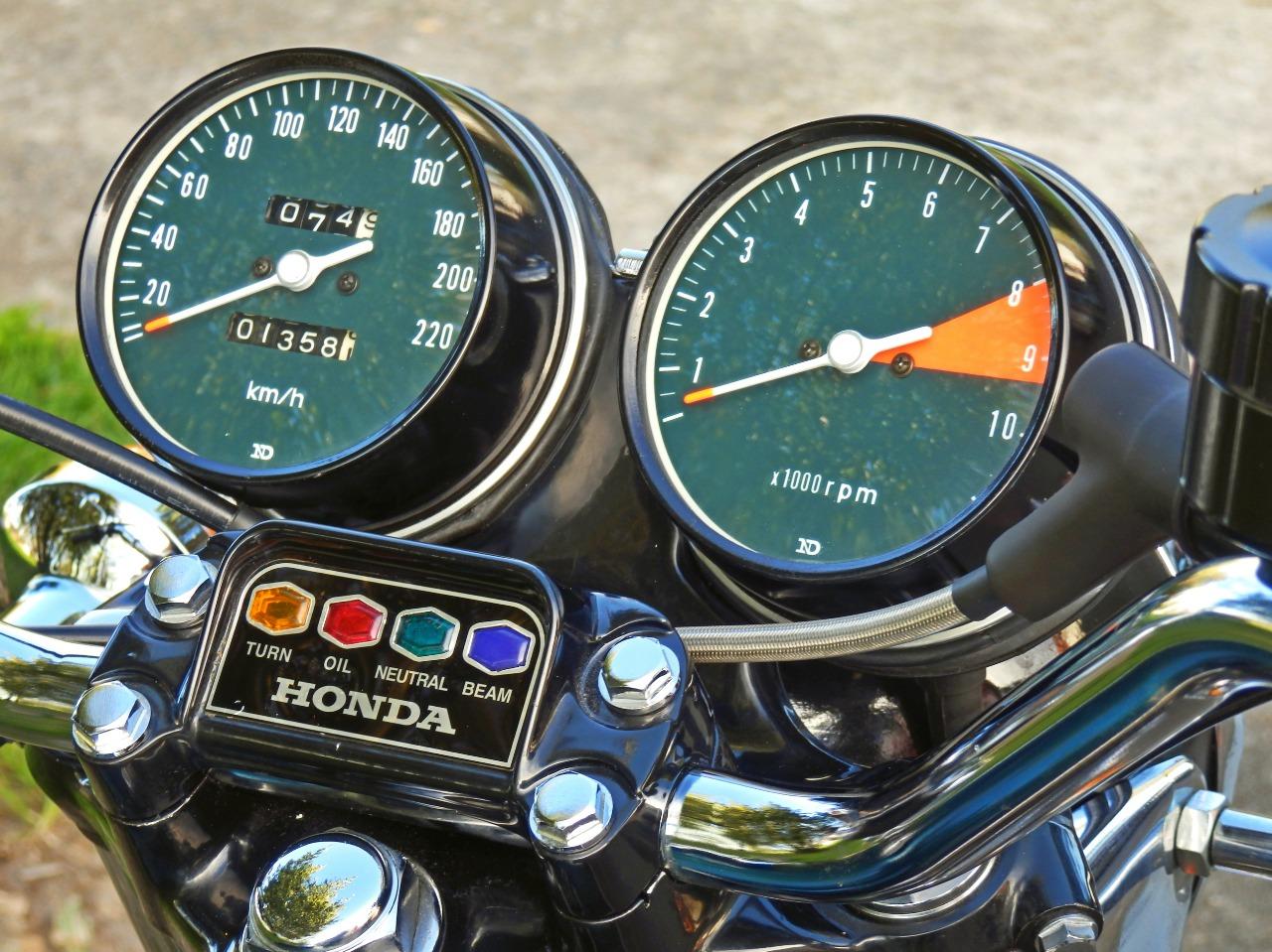 HONDA CB 750 Four K6 - 1976 LesAnciennes.com