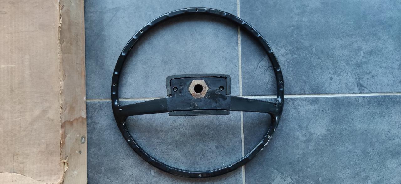 Volant neuf RENAULT 6 (R6) série 1 LesAnciennes.com