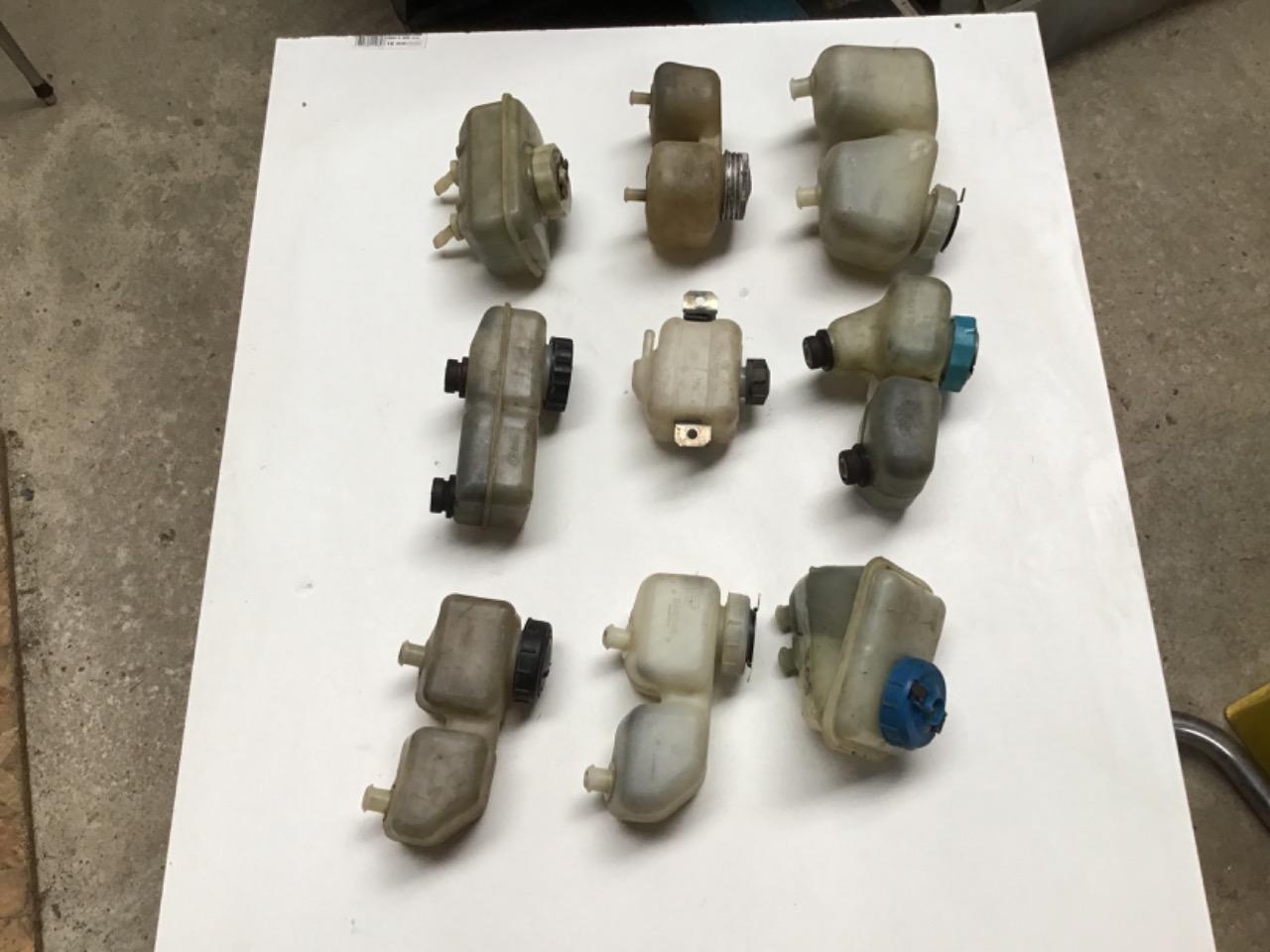 BOCAL FREINS PEUGEOT 504/604/205/104. 4L LesAnciennes.com