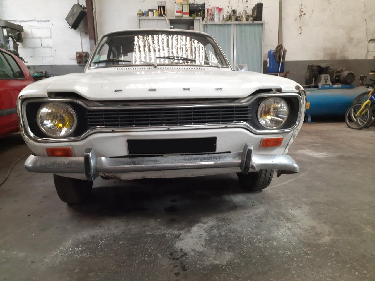 FORD Escort Mk1 - 1972 LesAnciennes.com