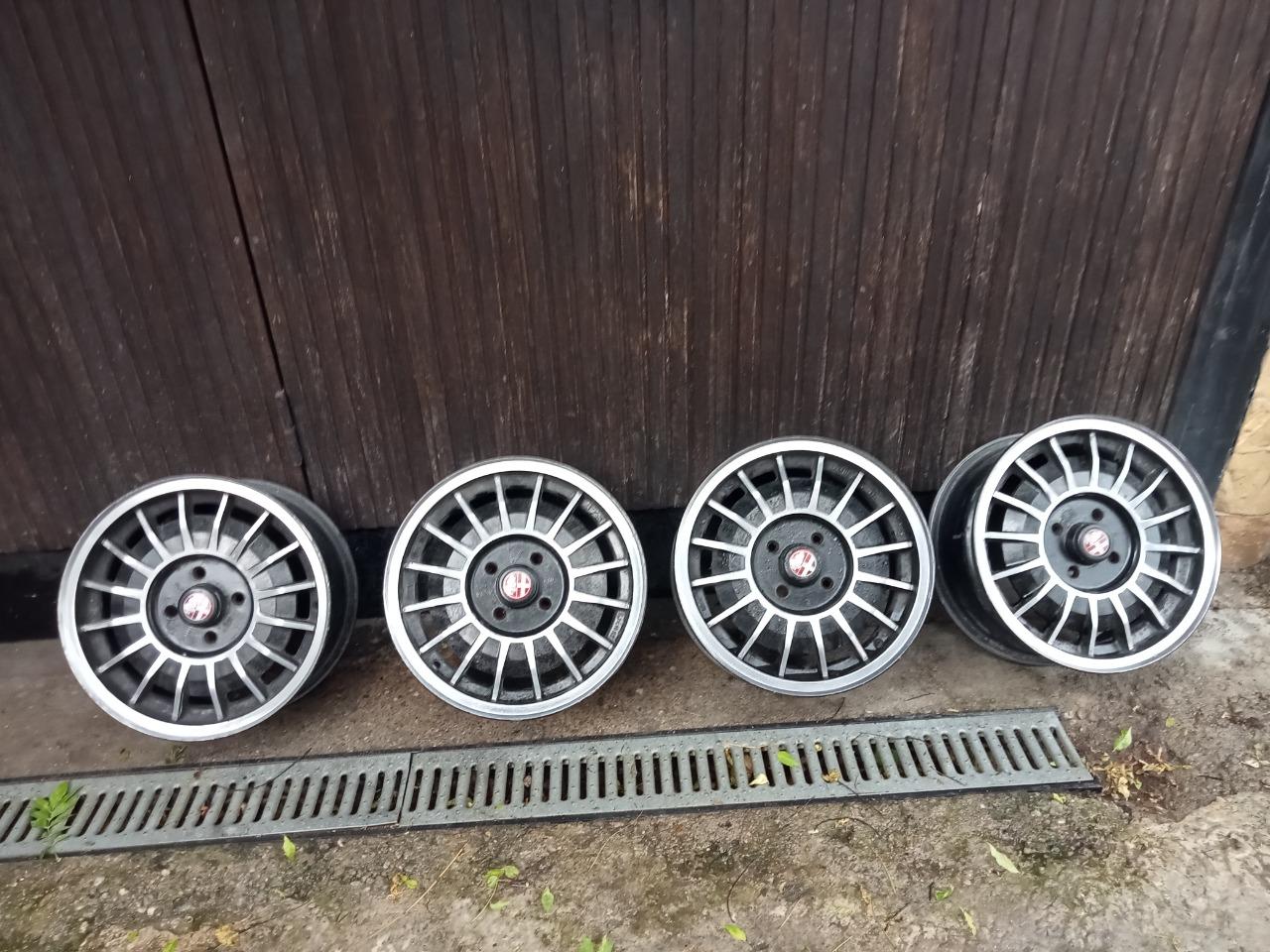 JANTES ATS POUR ALFA ROMEO ALFETTA GTV LesAnciennes.com