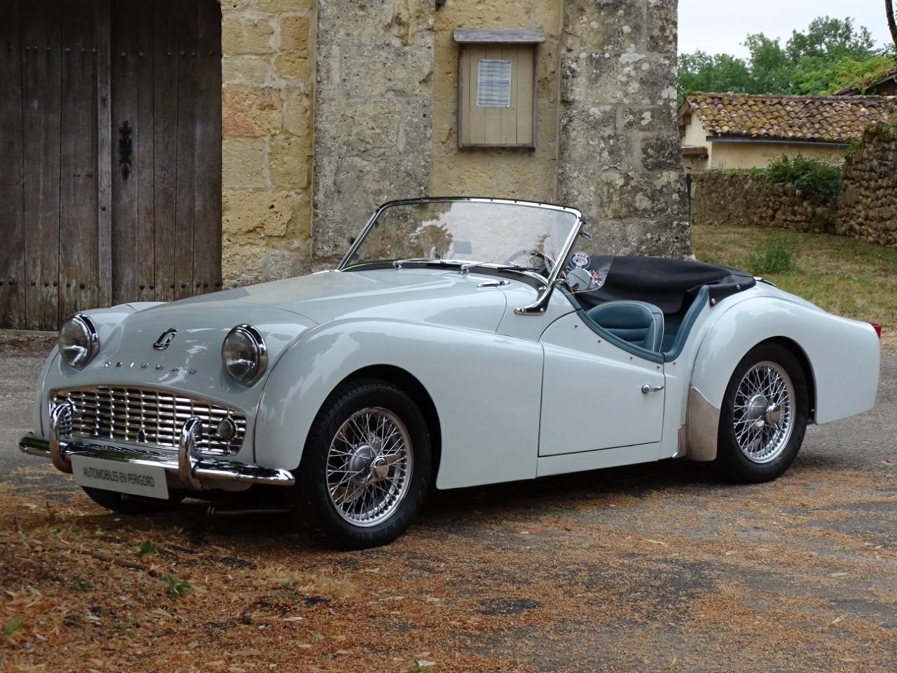 TRIUMPH TR3A - 1960 LesAnciennes.com