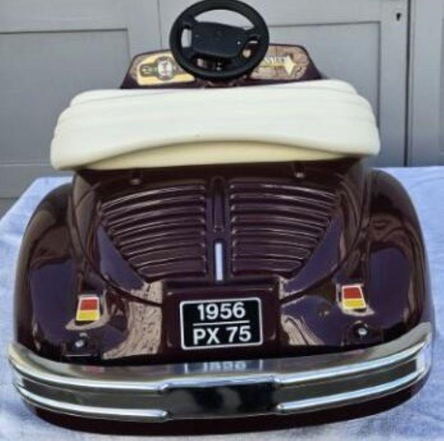 RENAULT 4CV LesAnciennes.com
