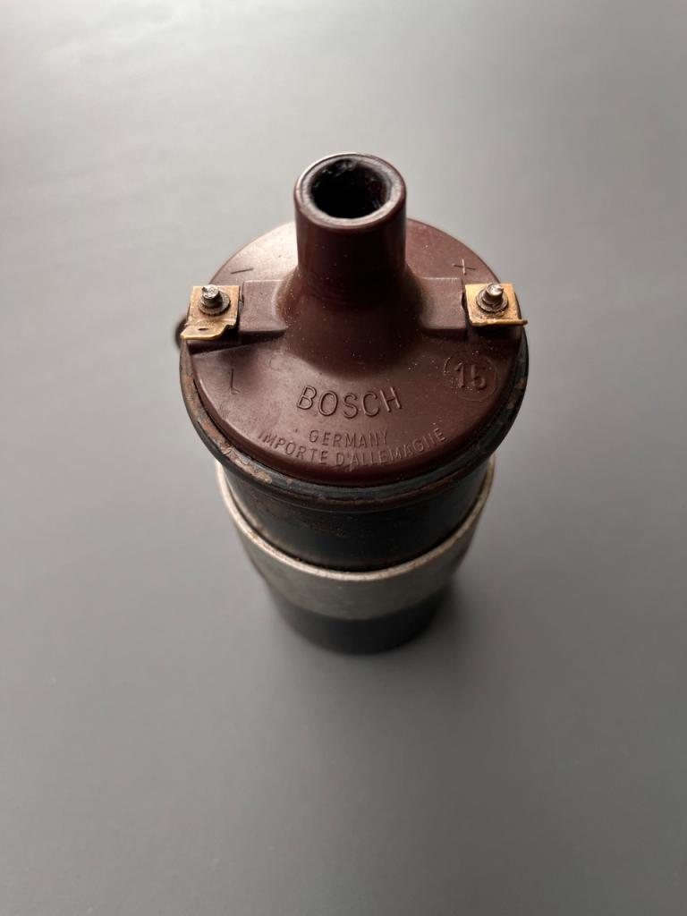 Bobine allumage Bosch 12v 0221 102 026 LesAnciennes.com