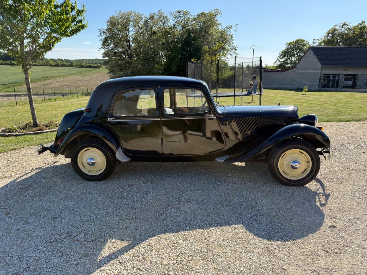 CITROEN Traction 11 BL - 1952 LesAnciennes.com