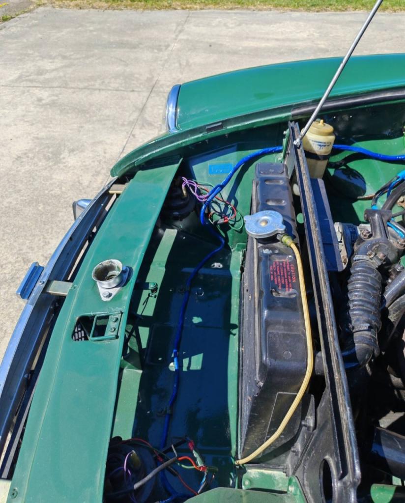 MG MGB Roadster Serie III - 1972 LesAnciennes.com
