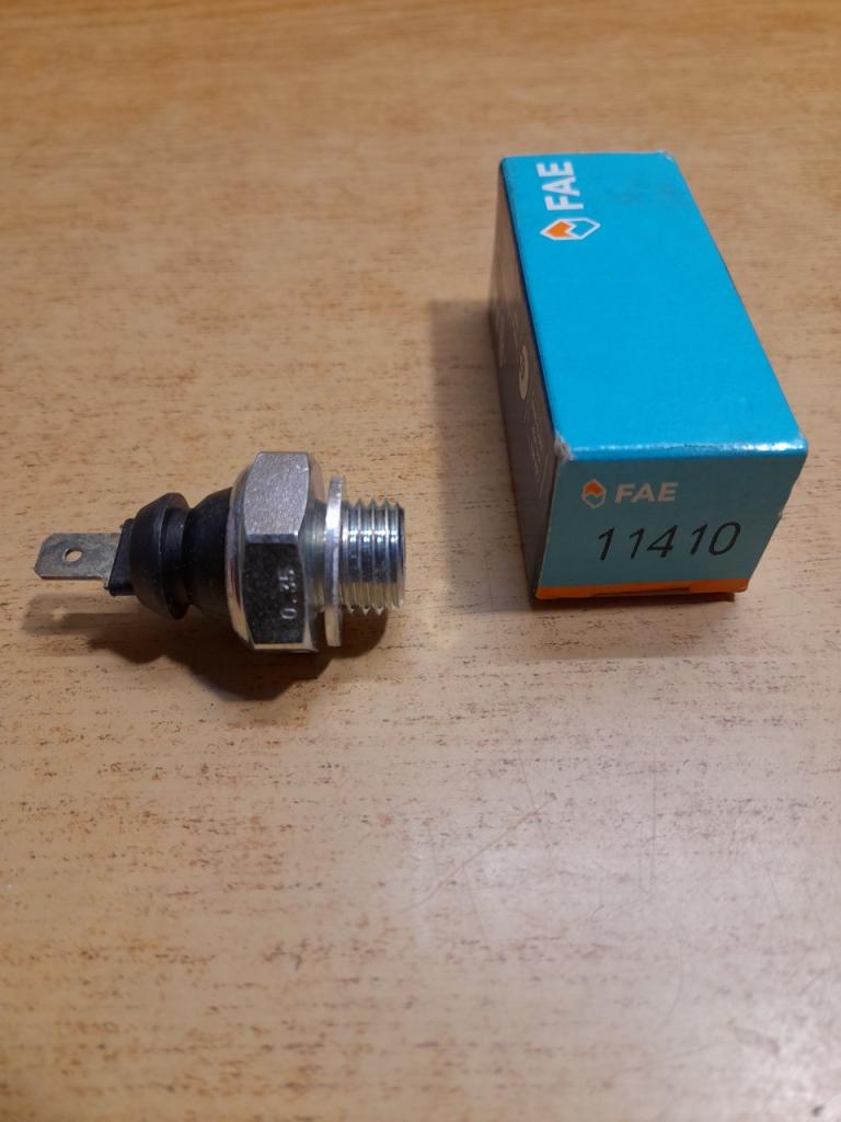 Manocontact pression d'huile Renault 4 R5 R11 505 LesAnciennes.com