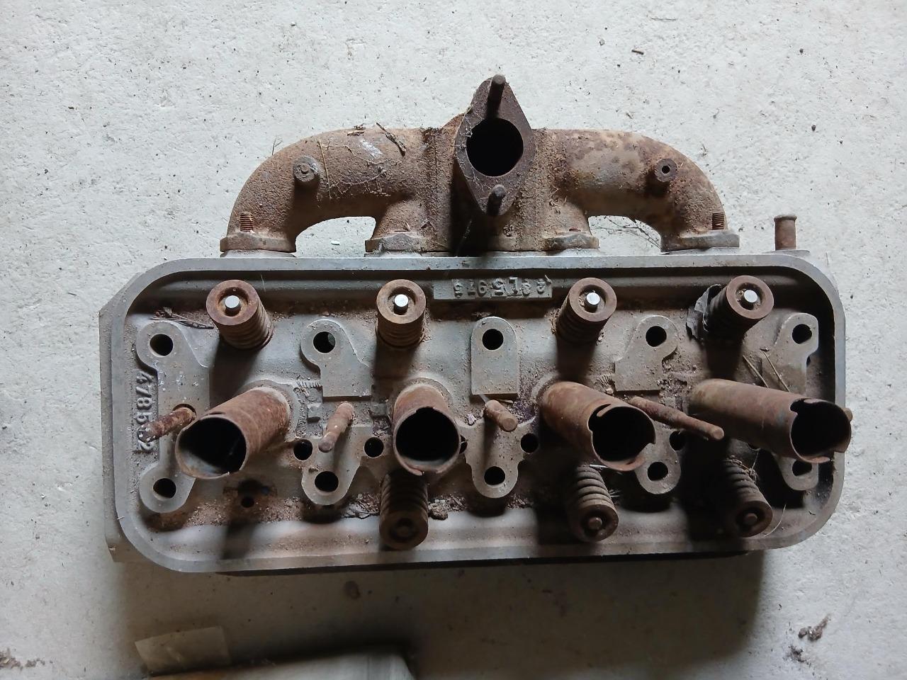Culasse PEUGEOT 404 - 504 LesAnciennes.com