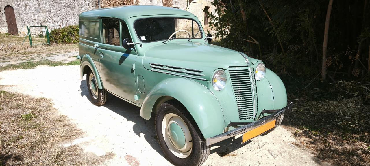 RENAULT Juvaquatre R2100 - 1955 LesAnciennes.com
