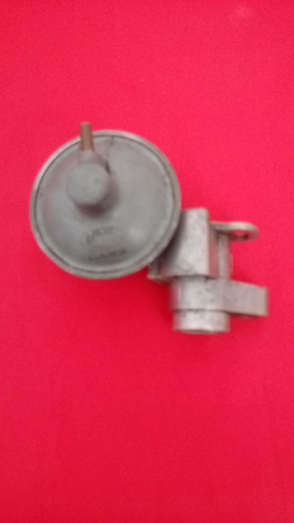 FIAT 600 distributeur aspirateur LesAnciennes.com