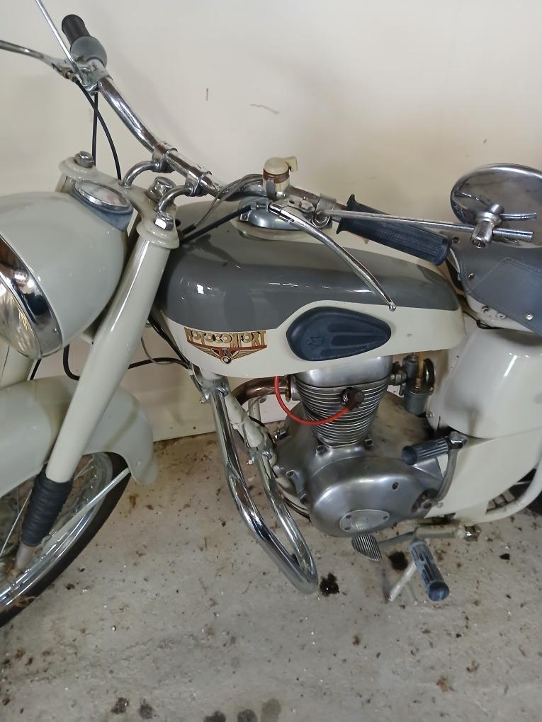 MOTOCONFORT U57C 125 - 1961 LesAnciennes.com