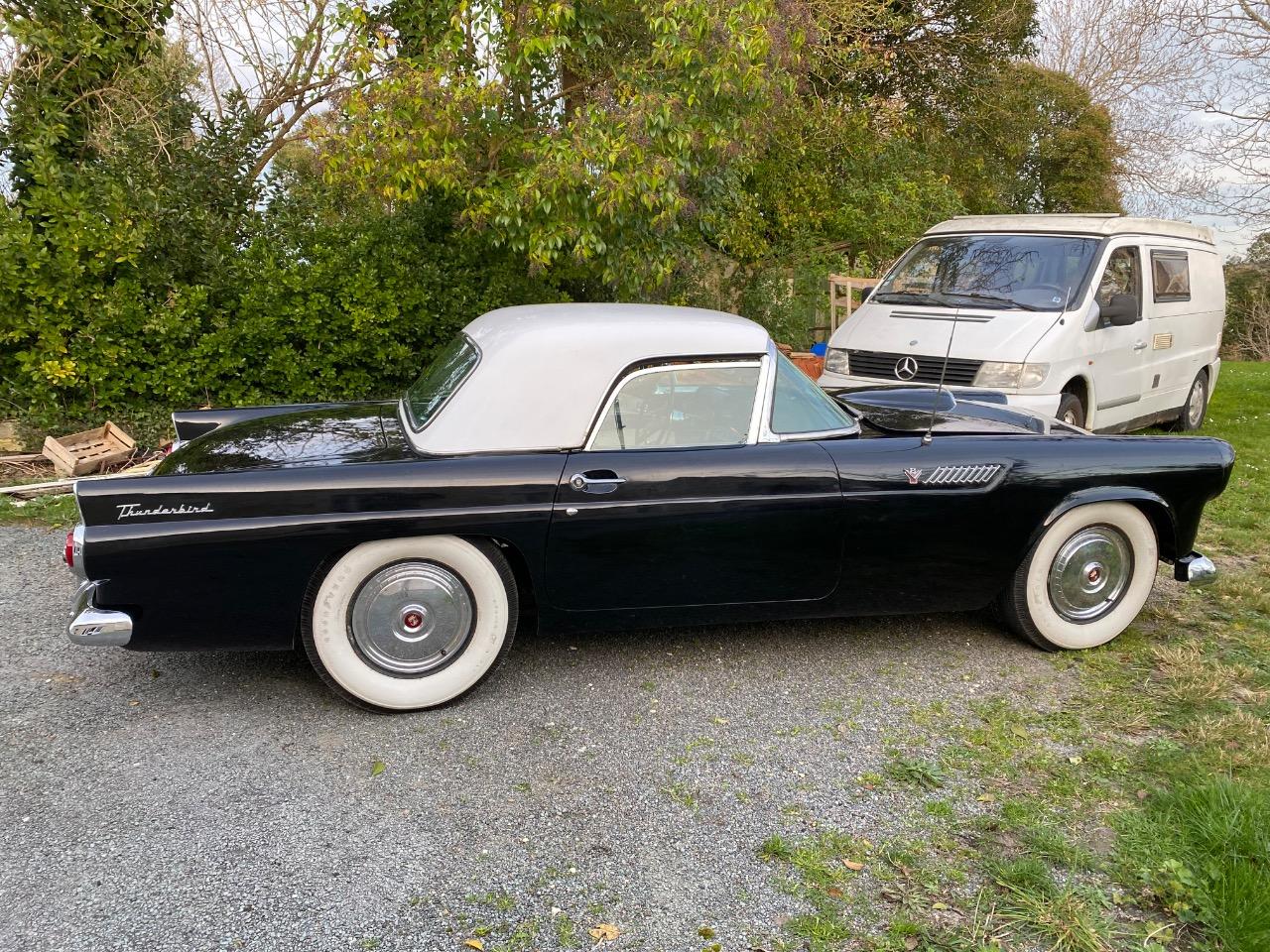 FORD Thunderbird Roadster - 1955 LesAnciennes.com