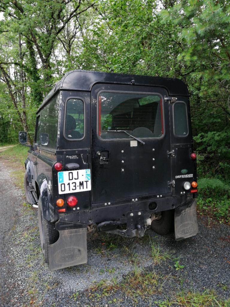 LAND ROVER Defender LesAnciennes.com