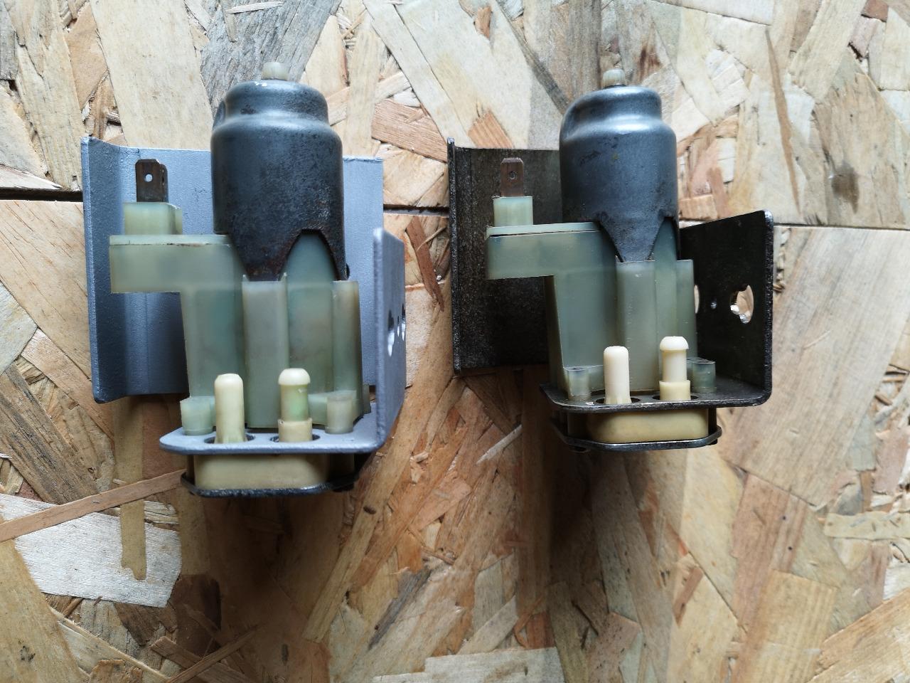 Pompe lave-glace BMW 02 E3/E9/E10/E12/NK LesAnciennes.com