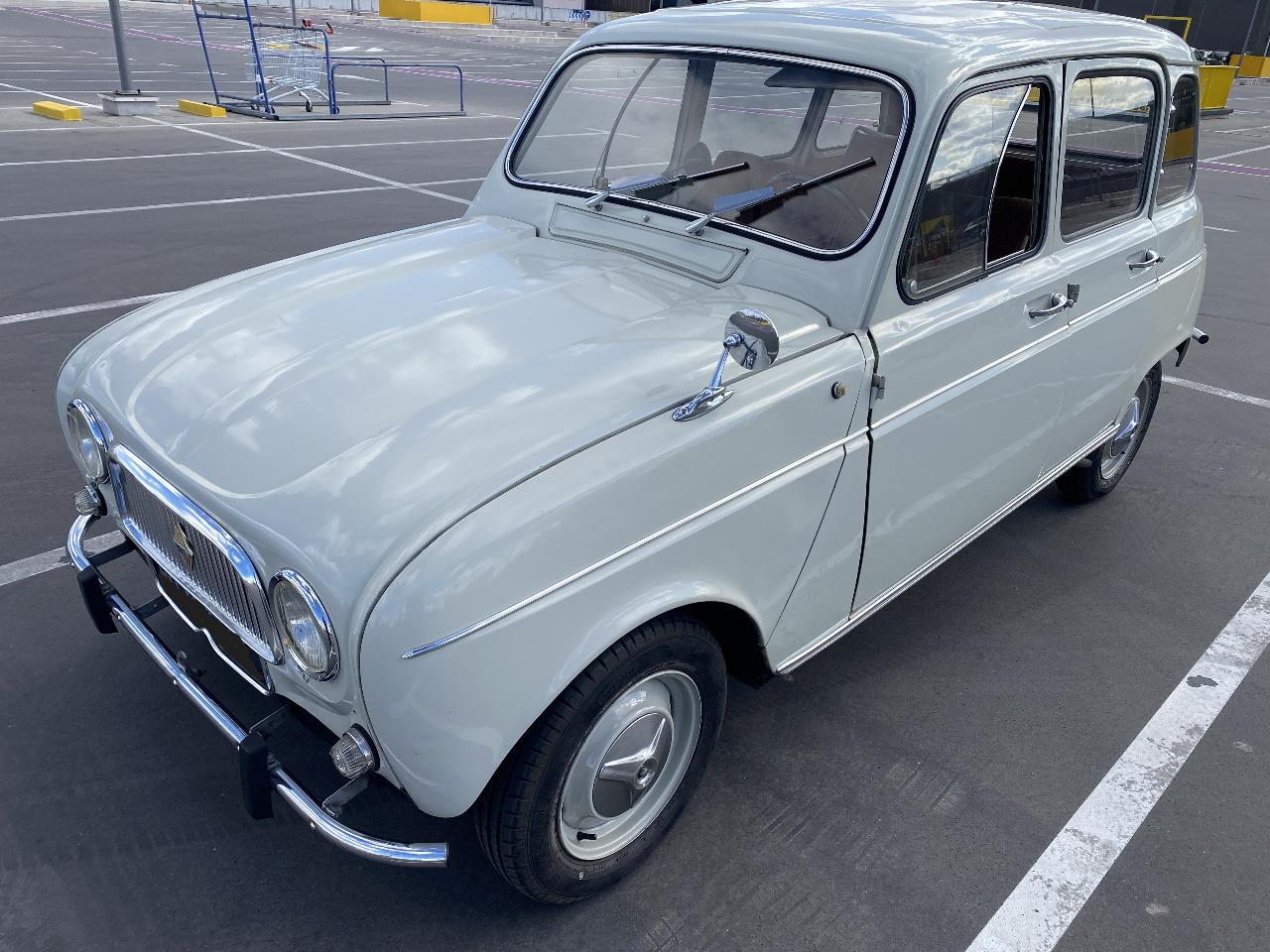 RENAULT 4L (R4L) R1120 - 1962 LesAnciennes.com