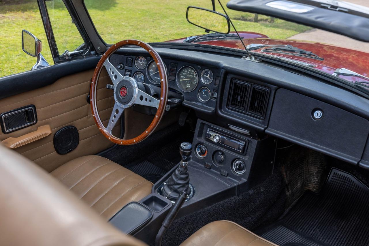MG MGB Roadster Overdrive - 1980 LesAnciennes.com