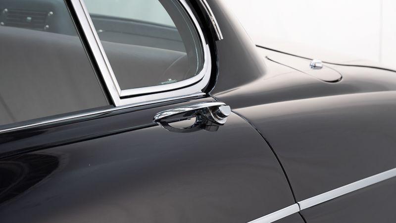 JAGUAR 420 G - 1969 LesAnciennes.com