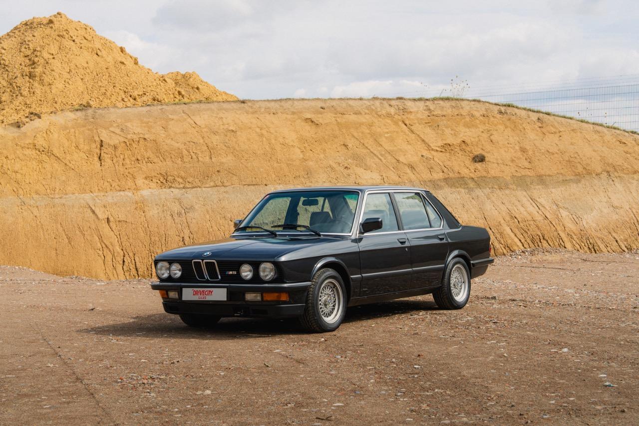 BMW M5 E28 coupé - 1986 LesAnciennes.com