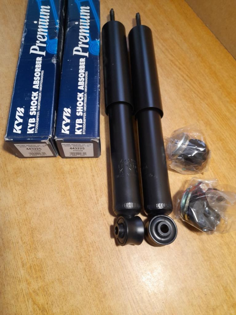 Amortisseurs arrière opel corsa A KYB 443225 LesAnciennes.com