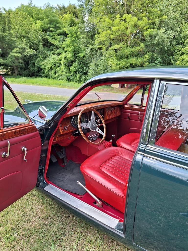 JAGUAR MK2 - 1964 LesAnciennes.com