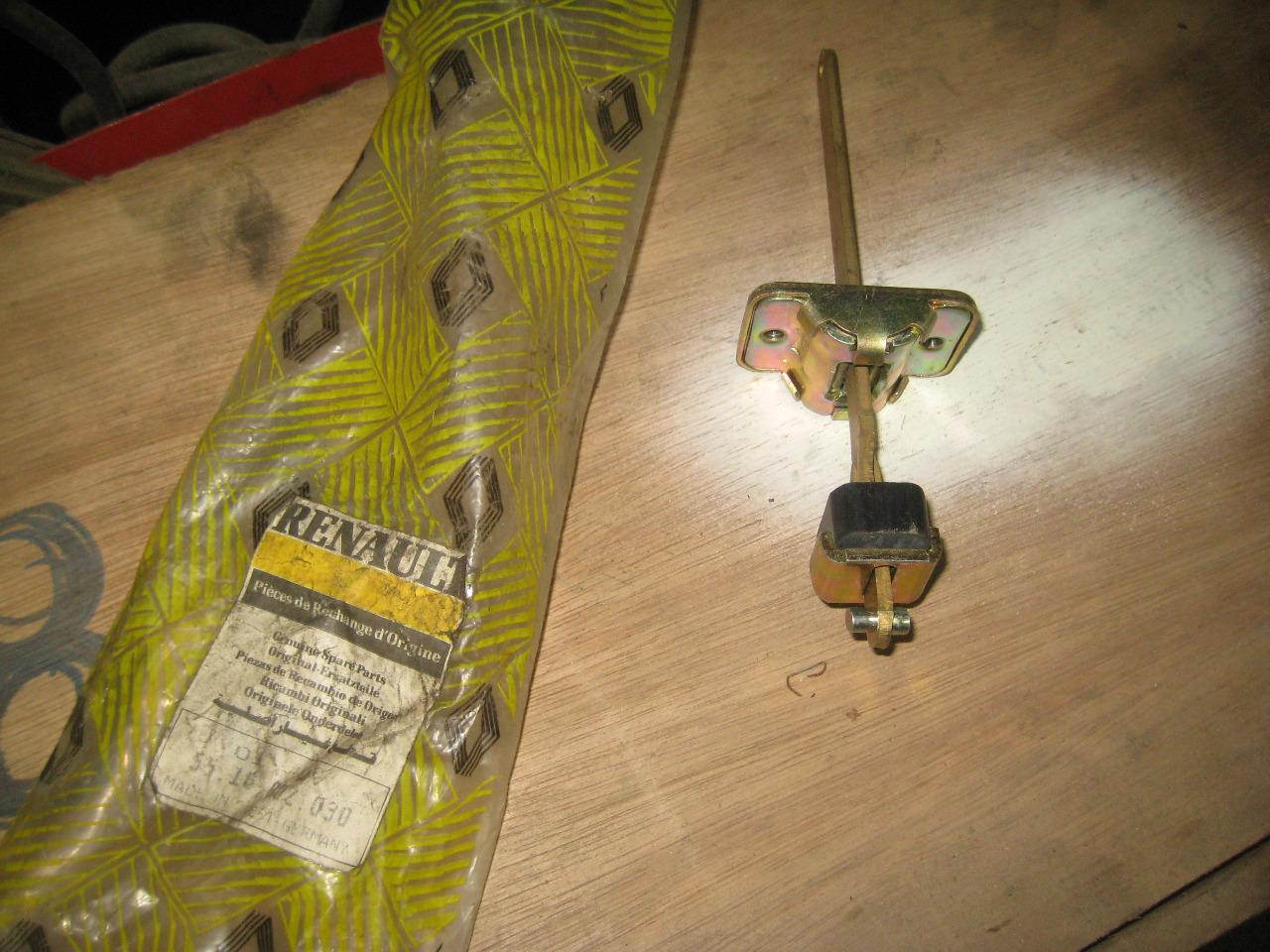 Tirant de porte RENAULT LesAnciennes.com