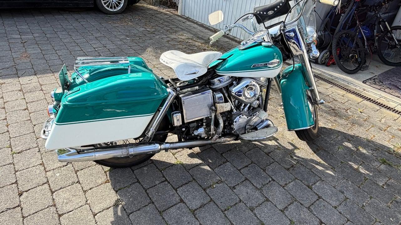 1965 Harley-Davidson Electra Glide ‘Panhead’ LesAnciennes.com