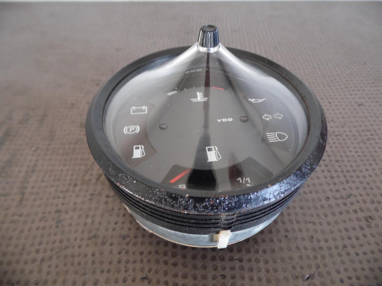 COMBINE INSTRUMENTS 477919033D PORSCHE 924 TURBO LesAnciennes.com