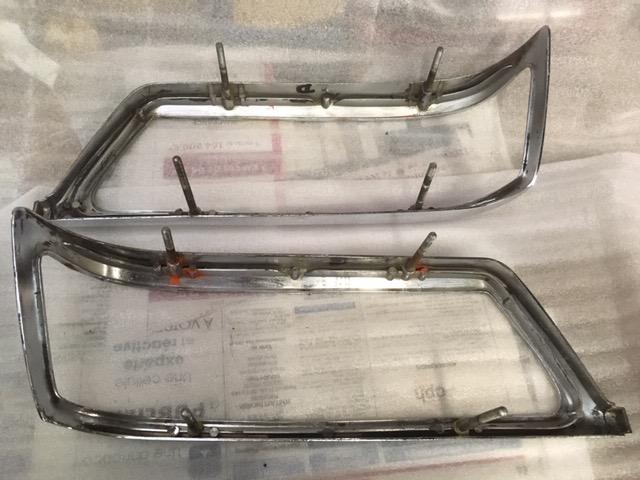 Enjoliveurs origine feux AR MERCEDES 230 SL 1963 LesAnciennes.com