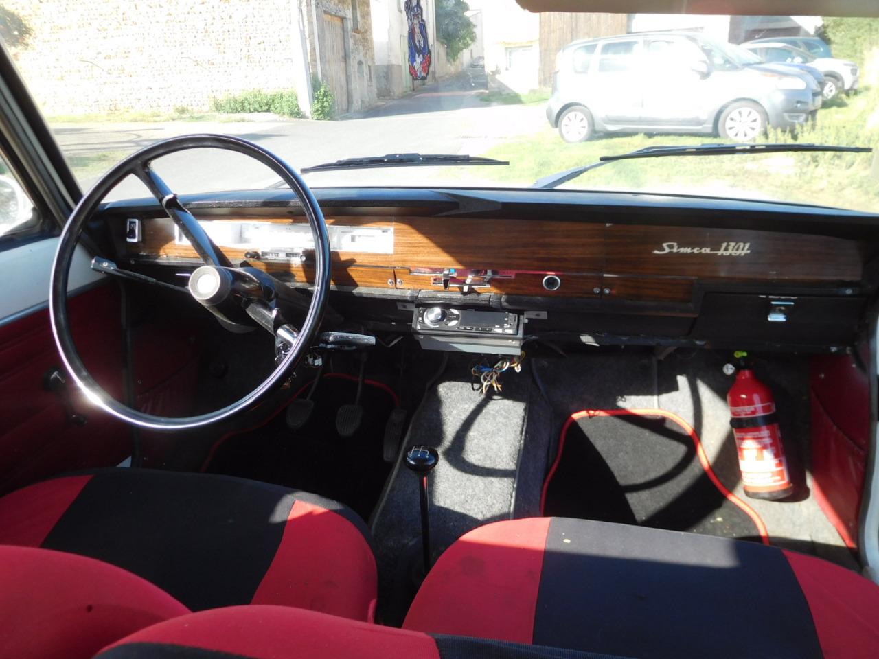 SIMCA 1301 - 1968 LesAnciennes.com