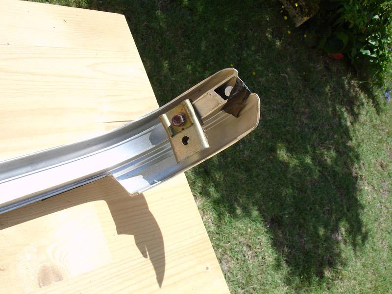 Pare choc PEUGEOT 104 LesAnciennes.com