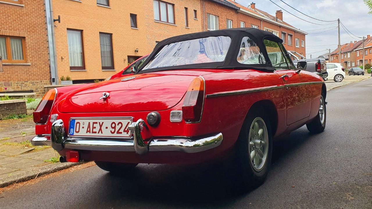MG MGB - 1971 LesAnciennes.com