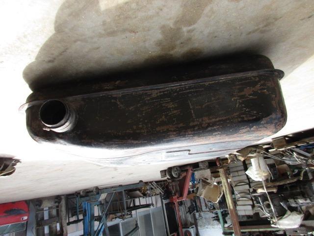 Reservoir pour Fiat 130 Coupè LesAnciennes.com