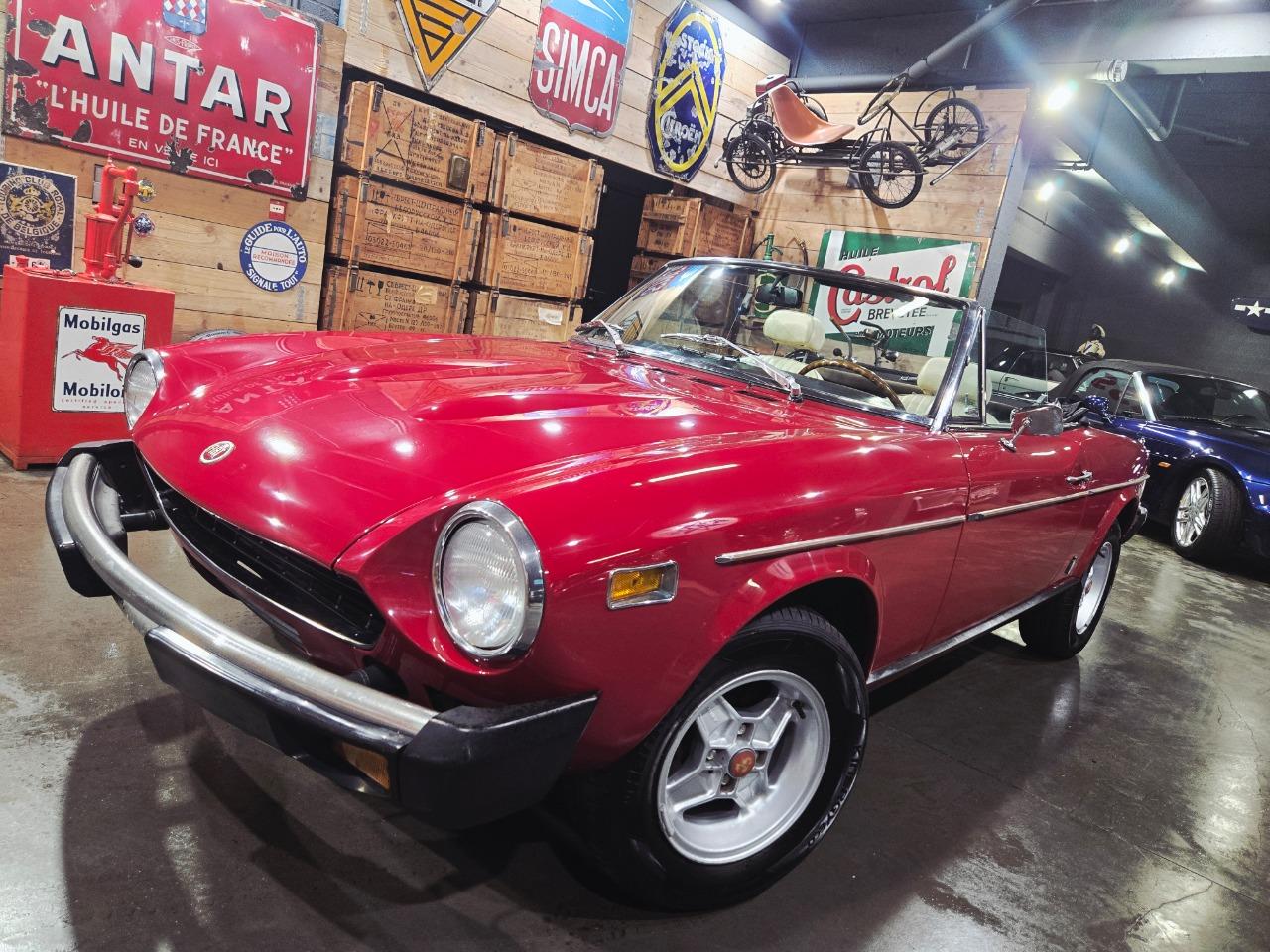 FIAT 124 Spider 1800 - 1975 LesAnciennes.com