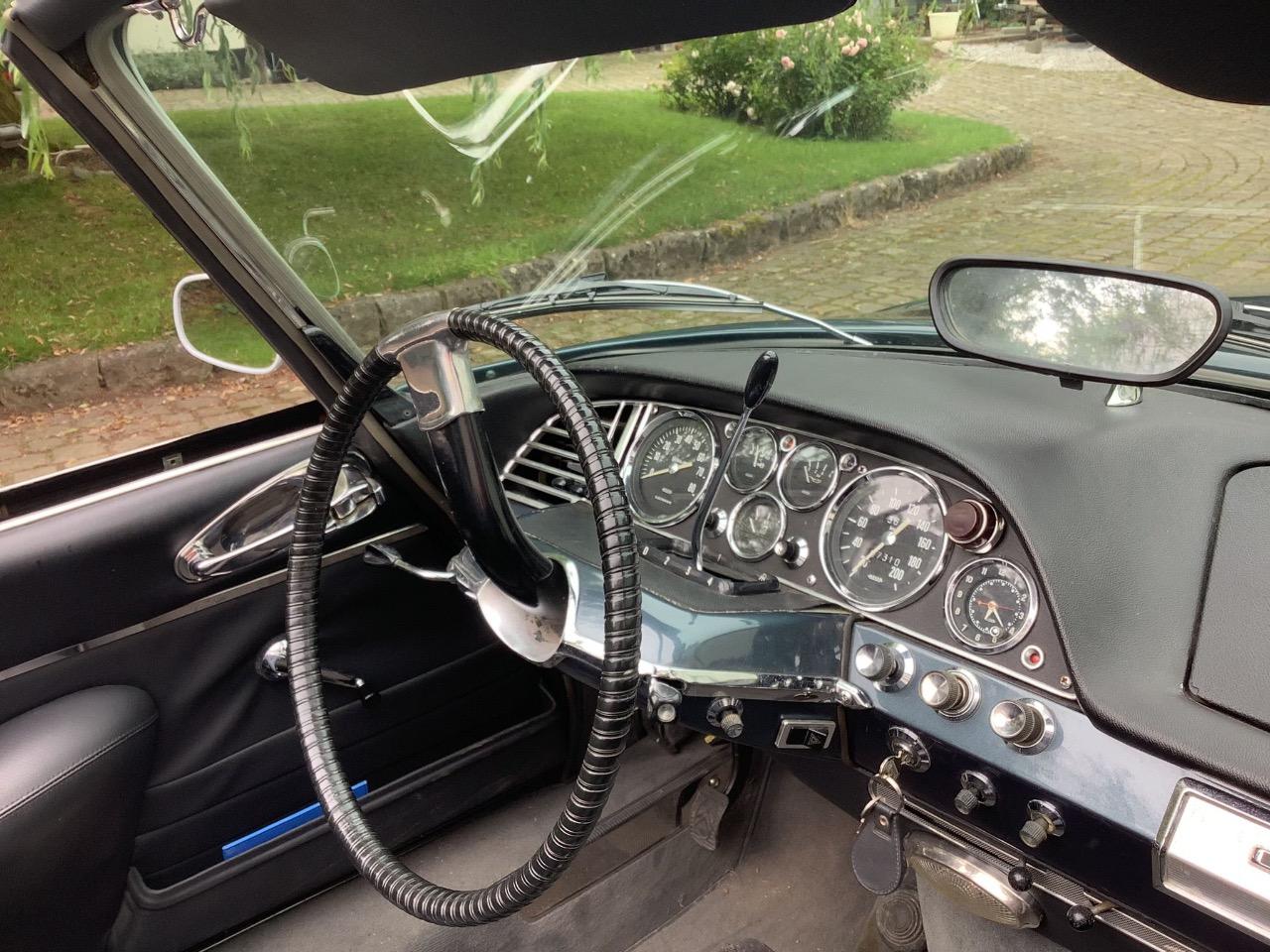 CITROEN DS 21 Cabriolet - 1968 LesAnciennes.com
