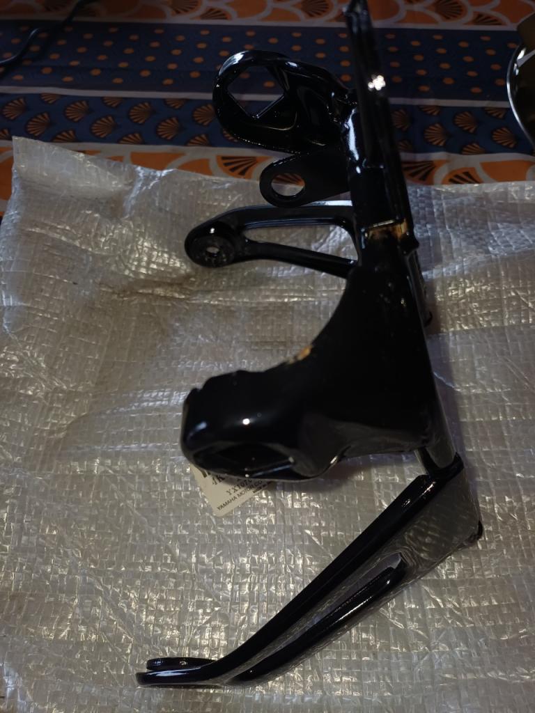 Support de phare YAMAHA XJ 900 LesAnciennes.com