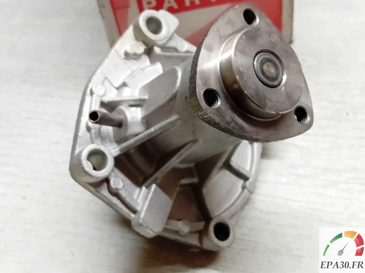 4864566A POMPE A EAU JEEP CHEROKEE XJ 2.5TD VM425 LesAnciennes.com