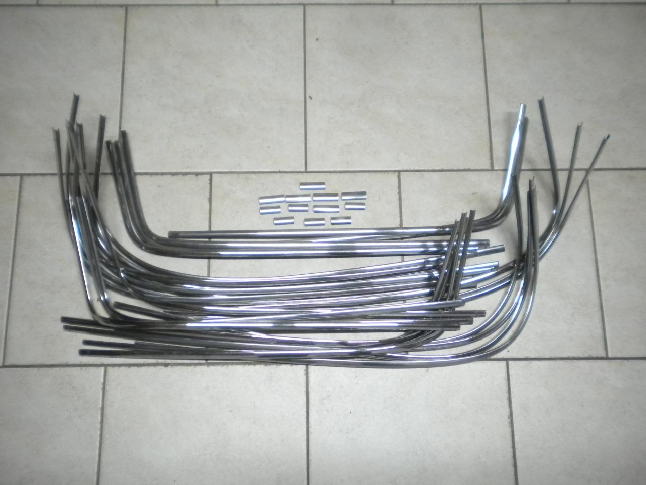 Entourage de pare brise et de lunette arriere LesAnciennes.com