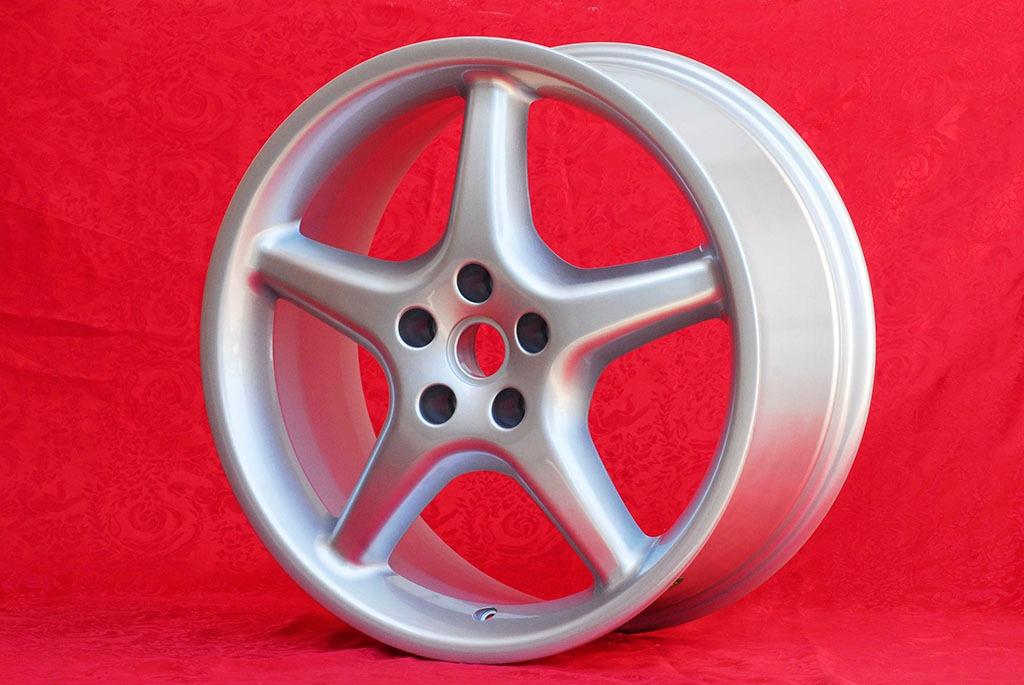 1 pc. jante Ferrari 550 8.5x18 ET42 456 550 LesAnciennes.com