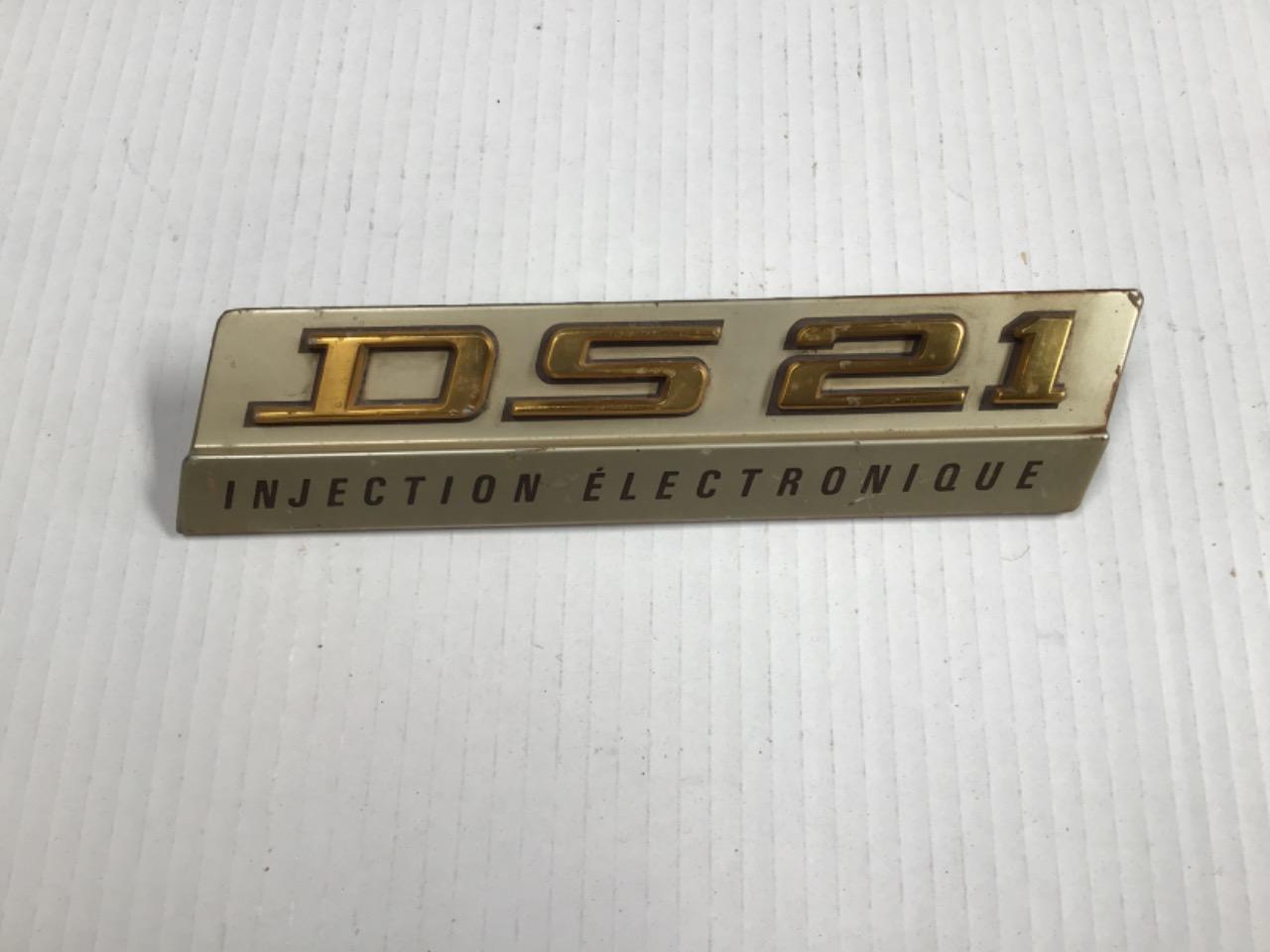 LOGO MALLE ARRIÈRE CITROEN DS 21 LesAnciennes.com