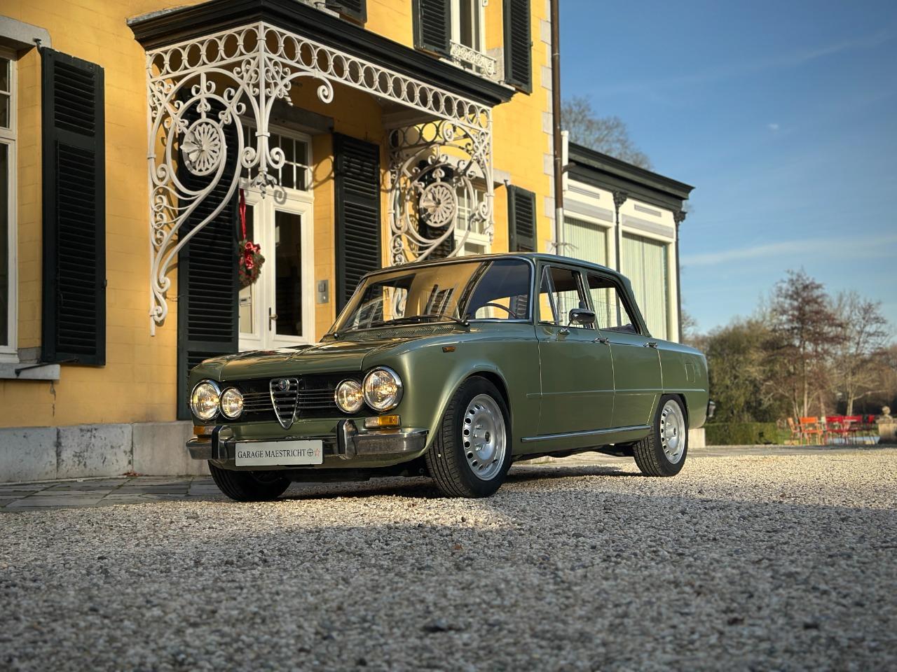 ALFA ROMEO Giulia Super 1.6 - 1974 LesAnciennes.com