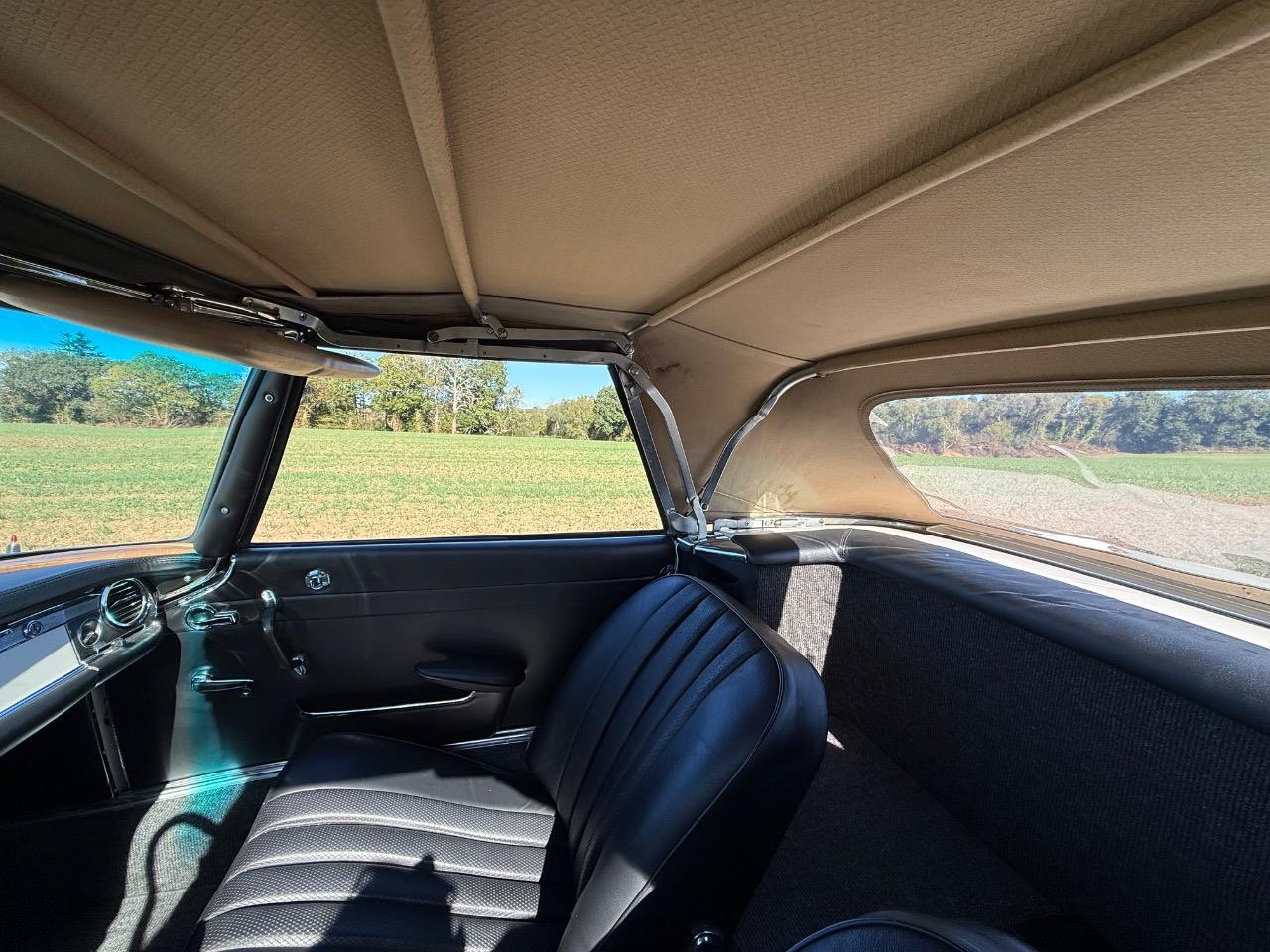 MERCEDES 230 SL Cabriolet - 1965 LesAnciennes.com